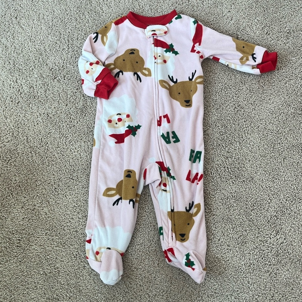 Excellent Condition Carter’s Fleece Onesie - 6M
